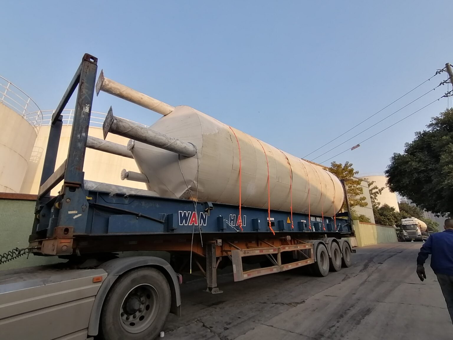 Heavy out-of-gauge cargo loaded and secured for international project cargo logistics