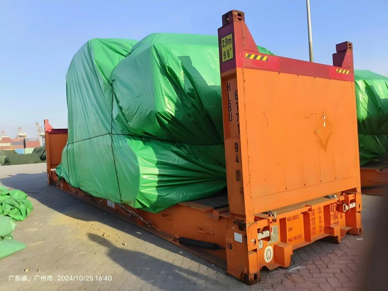 Side-by-side comparison of a Flat Rack container and an Open Top container, highlighting the structural differences such as collapsible sides and removable tarpaulins for shipping oversized and heavy machinery.