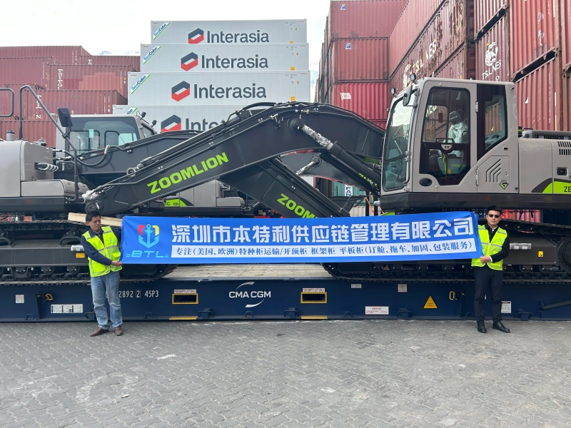 A Zoomlion crawler excavator is securely loaded on a blue flat rack container, with logistics personnel holding a banner for supply chain management, demonstrating OOG cargo preparation for international shipping.